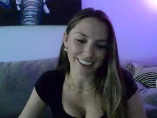 sariaaahh petite asian cam girl in dirty live sex show