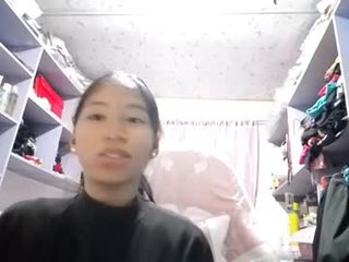 aracelilayher petite asian cam girl in dirty live sex show