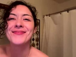 kimmimami horny cam babe - her special appeal is wet little pussy and naked body 