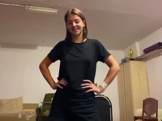 cucgrueber petite asian cam girl in dirty live sex show