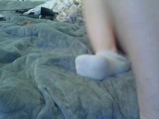 minimilfa depraved brunette cam girl presents her pussy sodomized