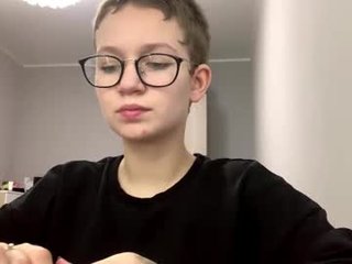 kymsalvati teen cam babe wants to be fucked online as hard as possible