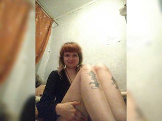 grettacandy brunette cam babe with a long braid masturbates for the camera