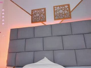 samy_bae latina teen cam babe plays with her soaked hole online