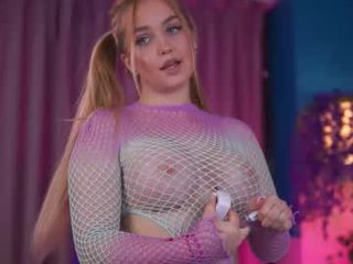 elyssawetxx teen cam babe jerk off her wet pussy on XXX cam