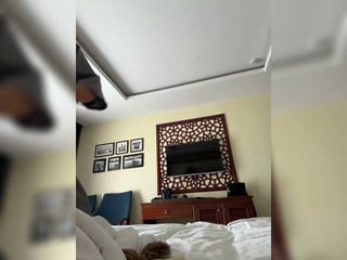 -hypnotic-gaze- russian cam slut with her perfect ass