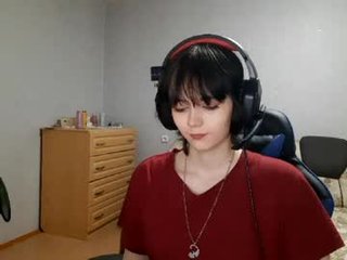 leigharedcross sex cam with a horny cute cam girl that's also incredibly naughty