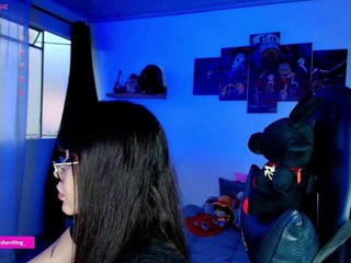 nicorobin latina cam girl shows her perfect tattooed body on web-camera