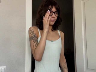 darlenaboothman brunette teen cam babe plays with her tight asshole