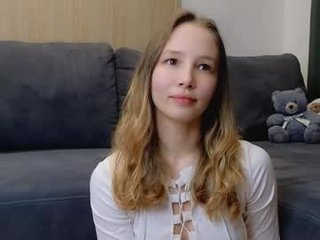 charming_evaa petite asian cam girl in dirty live sex show