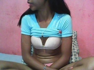 ginahhot depraved brunette cam girl presents her pussy sodomized