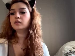 kelleecoulon teen cam babe wants to be fucked online as hard as possible