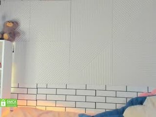 honeyautumn german cam girl with big tits in live sex show