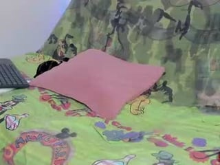 sweety_milk_ naked teen cam babe loves kiss, licked slits and pink clits on a sex cam