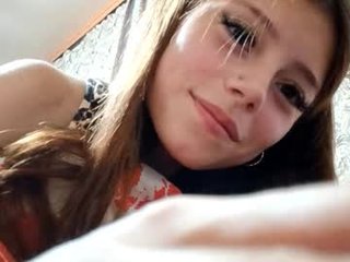 bettyshroyer sex cam with a horny cute cam girl that's also incredibly naughty