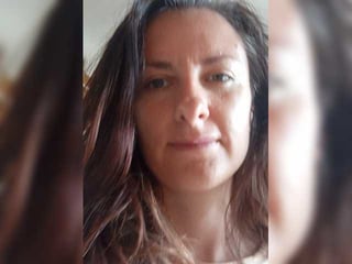 erine9900 brunette white cam babe wants her pussy stretched