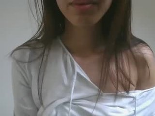 axuepetitt asian cam babe squirting online