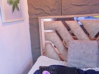 liisa-thompson cam girl wants blowjob and dirty sex online