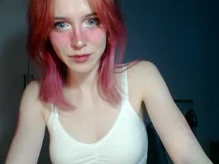 quyenpollio teen cam babe wants to be fucked online as hard as possible