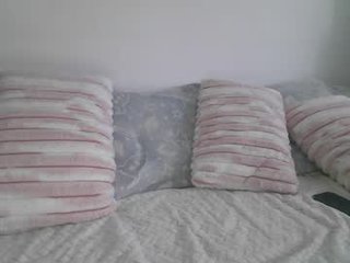 sienna17 teen cam babe wants to be fucked online as hard as possible