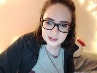 mollymeadows cam girl wants facial cumshot