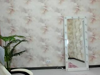 kira_lilian teen cam babe wants to be fucked online as hard as possible