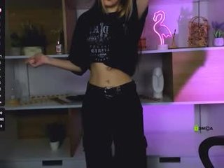 luna_tin horny couple adores fucking online