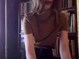 pennilinko teen cam babe wants to be fucked online as hard as possible