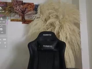 holybeauty_ BBW cam girl loves fuck in big ass on camera