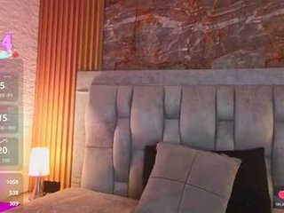 miaroldan naked cam girl wants to violent sex online