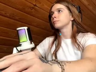 shavonflosi sex cam with a horny cute cam girl that's also incredibly naughty
