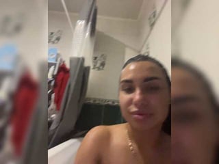 pe4enkaa brunette russian cam girl gives me all my dirty dreams