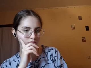 elmeraurora teen cam babe wants to be fucked online as hard as possible