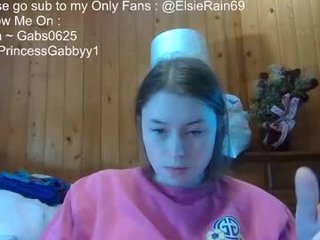 elsierain469 cam babe with big tits in private live sex show