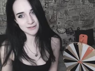 elimilligun brunette teen cam babe plays with her tight asshole