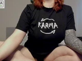 cathy_cass tattooed cam girl begs for hot cum onto her cute face