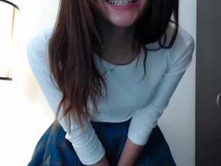 greeicywells cam girl likes using hot adult toys live on XXX cam