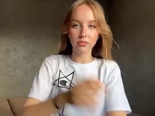 delorismaltie teen cam babe wants to be fucked online as hard as possible
