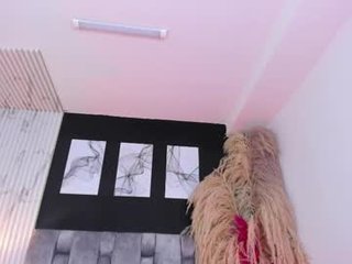 ocean_becker latina cam babehot like when squirting juice is pouring out from her tight pussy online