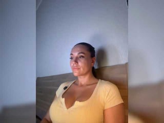 qweenii brunette russian cam girl gives me all my dirty dreams