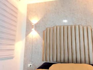 naisharousell horny cam girl loves takes a cock deep in her pussy