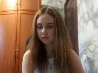 williekuske sex cam with a horny cute cam girl that's also incredibly naughty