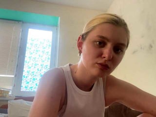 milenamilk blonde teen cam babe plays with her tight asshole