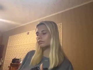 tondamumpower teen cam babe wants to be fucked online as hard as possible