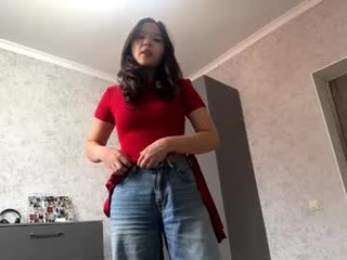 isascullark petite asian cam girl in dirty live sex show