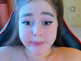emilia_keating BBW teen cam babe is free to tease her plump pussy live on cam