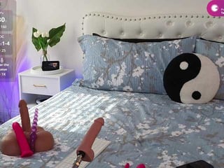 violet888 naked cam girl wants fucks herself with sex toy in adult chatroom