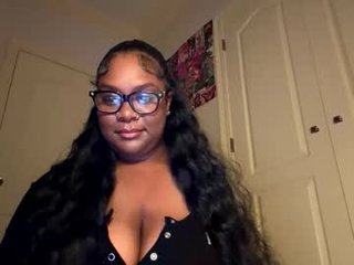 spreadthatassssssssss cam babe with big tits in private live sex show