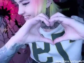 ripper_66 sex cam with a horny cute cam girl that's also incredibly naughty