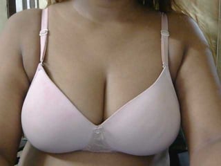 kanika1 depraved blonde cam girl presents her pussy drilled